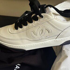New Chanel 24P Women's Lace-Up Sneakers Shoes Calfskin 38